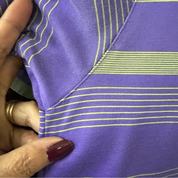 #720 Tiger Woods Purple/Green Golf Shirt Size Medium - Picture 5 of 11